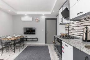 7-Şehir Merkezinde 4 Yatak Odalı Dubleks Daire